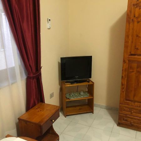 Hotel Pepeto Durrës Esterno foto
