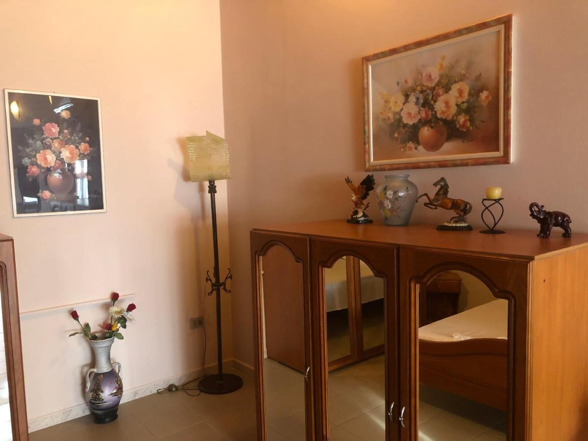 Hotel Pepeto Durrës Esterno foto