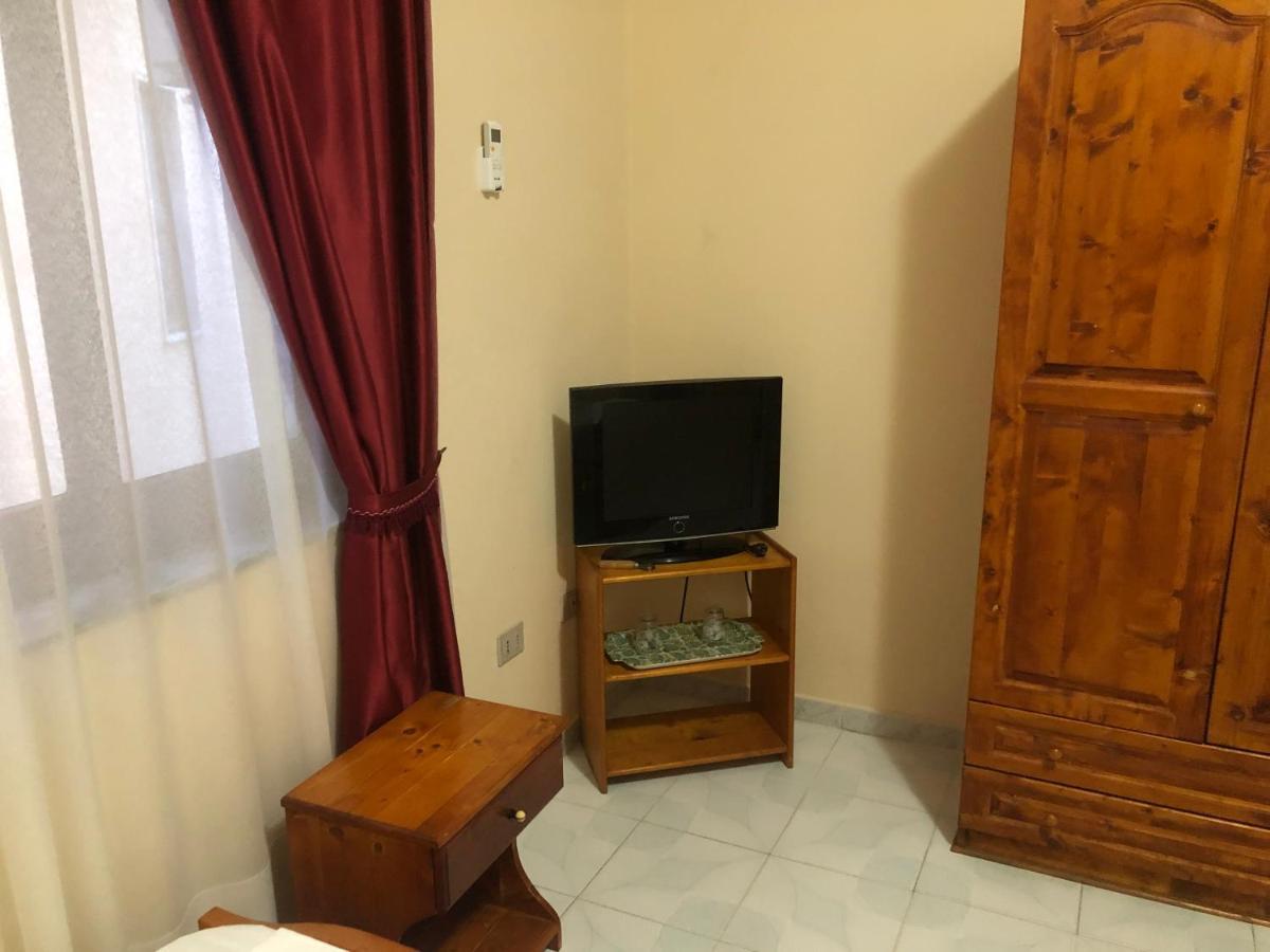 Hotel Pepeto Durrës Esterno foto