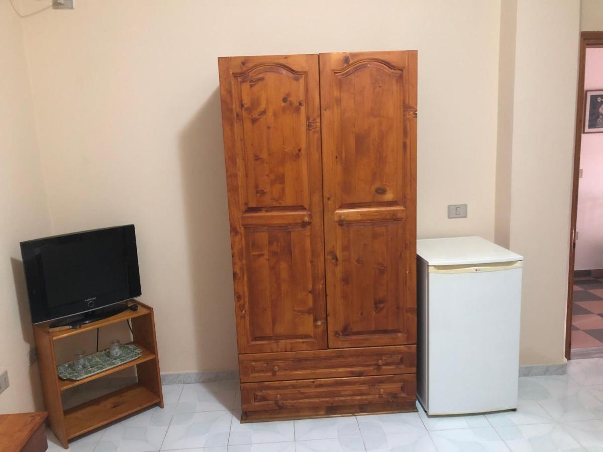 Hotel Pepeto Durrës Esterno foto