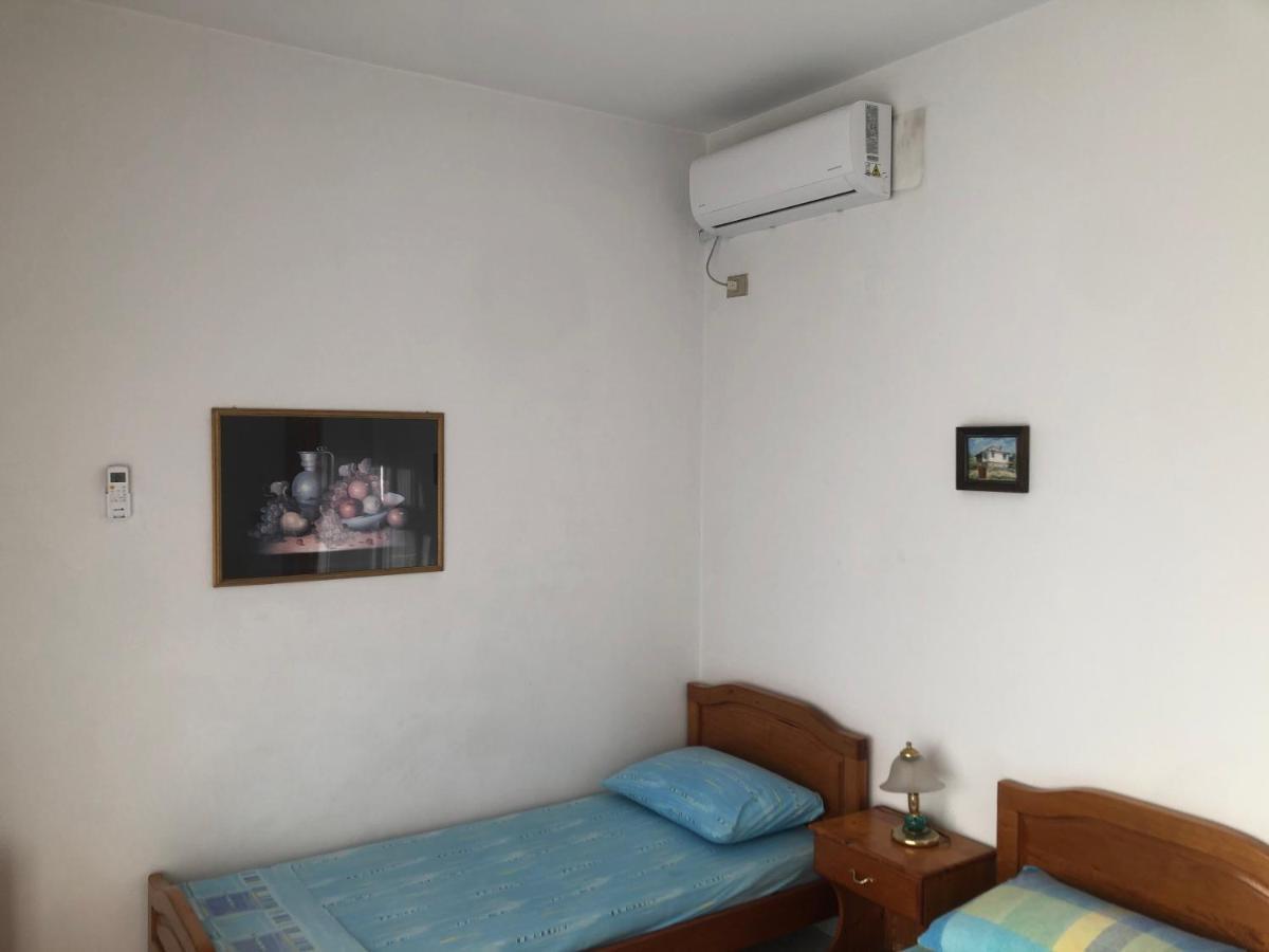 Hotel Pepeto Durrës Esterno foto