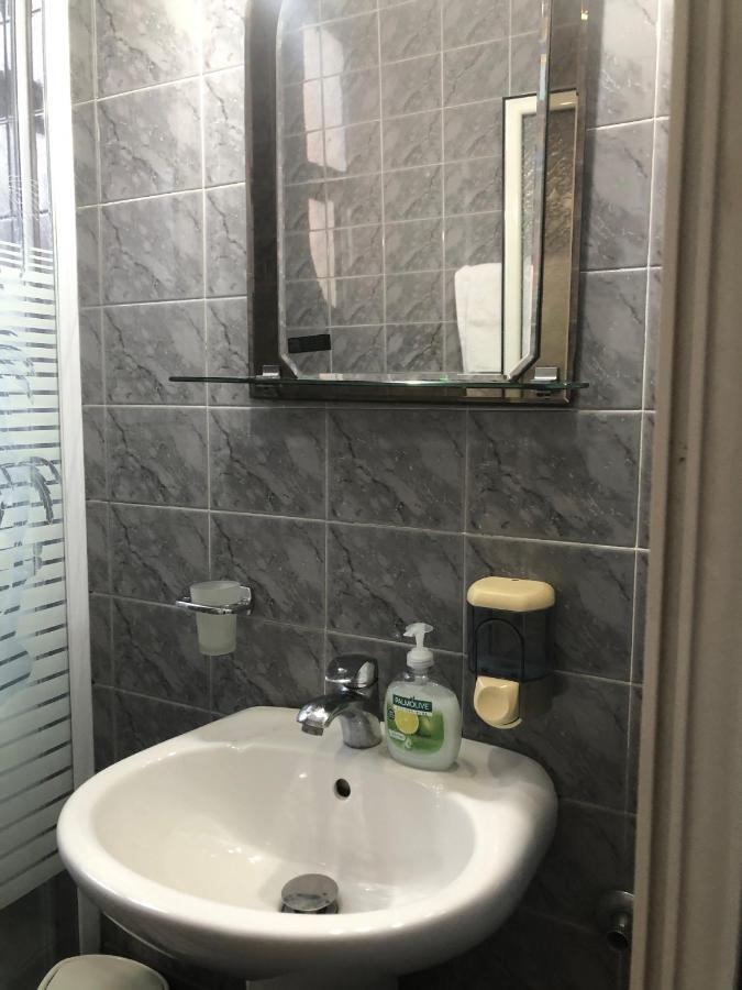 Hotel Pepeto Durrës Esterno foto