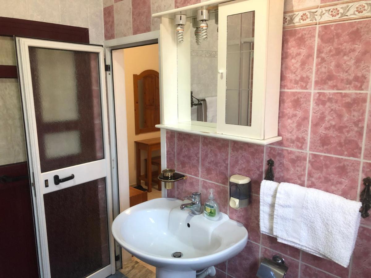 Hotel Pepeto Durrës Esterno foto
