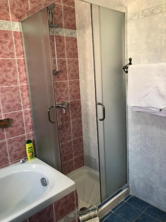 Hotel Pepeto Durrës Esterno foto